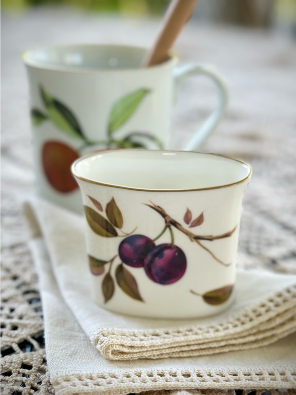Vintage Royal Worcester Arden Teabag Holder Evesham Match Gold Trim England